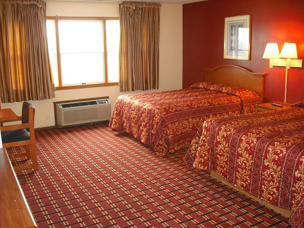 Regency Inn Hudson Exterior photo
